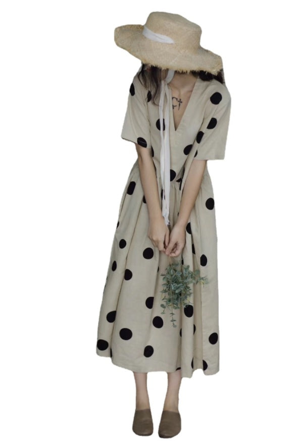Robe d'Été Vintage à Pois – Élégance Naturelle et Confort