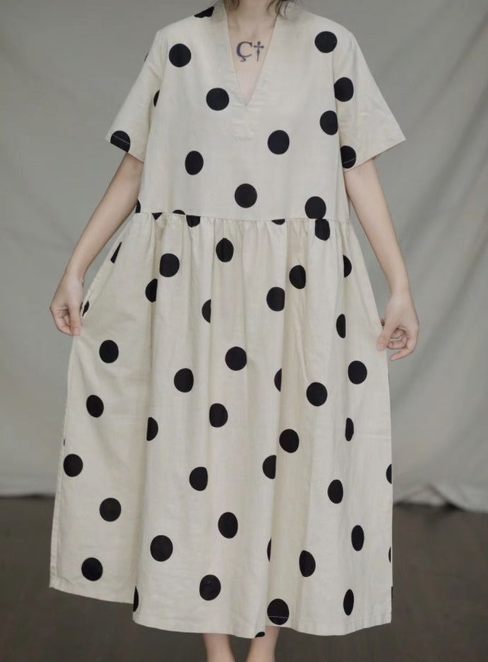 Robe d'Été Vintage à Pois – Élégance Naturelle et Confort