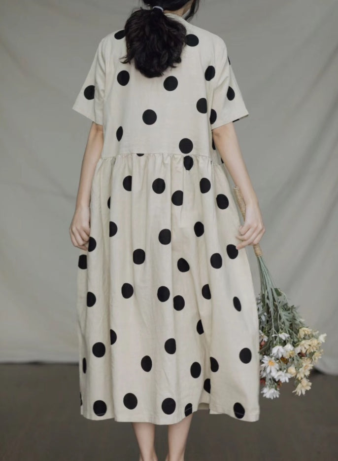 Robe d'Été Vintage à Pois – Élégance Naturelle et Confort