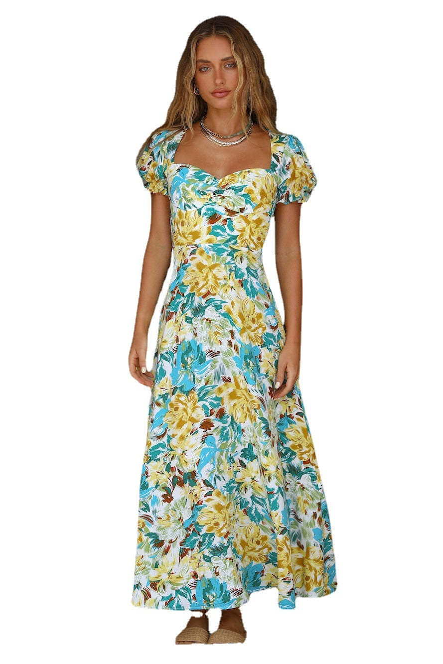 Robe Longue Fleurie à Col Carré – Élégance Naturelle